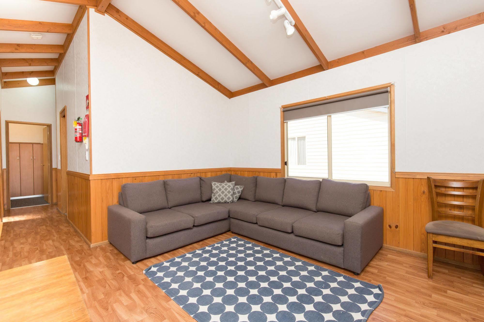 Nrma Mildura Riverside Holiday Park ภายนอก รูปภาพ